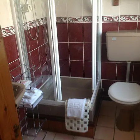 Ballymore House ונטרי