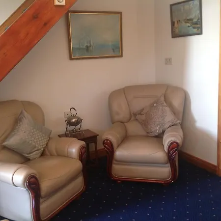 Bed & Breakfast Ballymore House *
