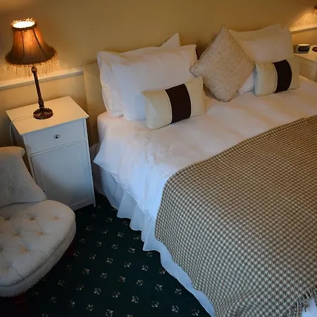 Bed & Breakfast Ballymore House *