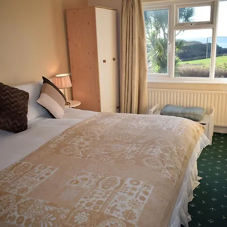 לינה וארוחת בוקר Ballymore House *