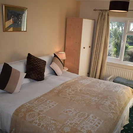 Bed & Breakfast Ballymore House *